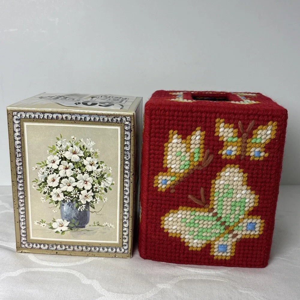 VTG Posh Puffs Tissues Handmade Cover Box Needlepoint Yarn Homemade Butterflies